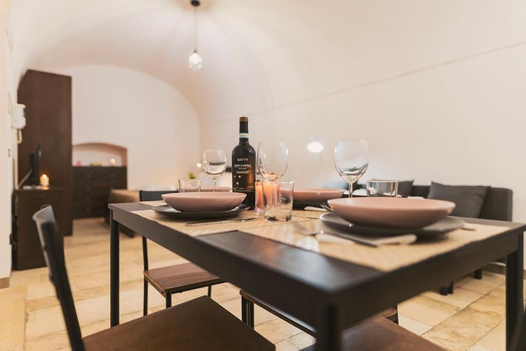 Trani -Suite ❉Marmor - Elegante Casa Storica ❉ Eksteriør bilde